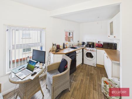 3 bedroom Flat for sale in Castle Street, Caergwrle, Wrexham, LL12