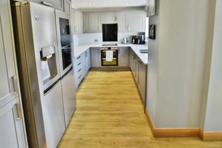 4 bedroom Detached house for sale in High Street, Coedpoeth, LL11