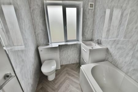 3 bedroom Terraced House for sale in Montgomery Road, Wrexham, LL13