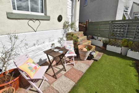 2 bedroom Semi-detached house for sale in Station Road, Pentre Broughton, LL11