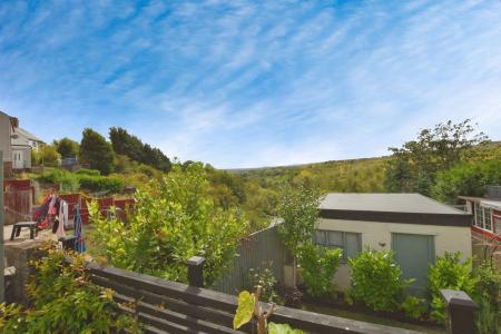 2 bedroom Semi-detached house for sale in Station Road, Pentre Broughton, LL11