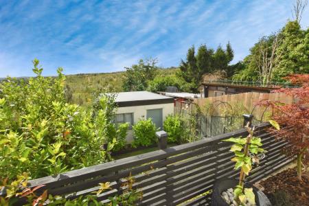 2 bedroom Semi-detached house for sale in Station Road, Pentre Broughton, LL11