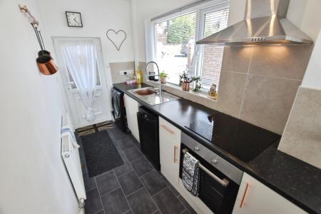 2 bedroom Semi-detached house for sale in Station Road, Pentre Broughton, LL11