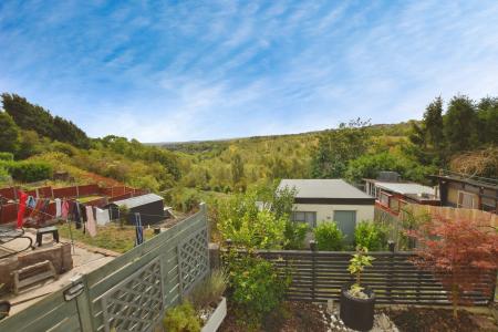 2 bedroom Semi-detached house for sale in Station Road, Pentre Broughton, LL11