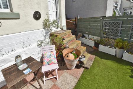 2 bedroom Semi-detached house for sale in Station Road, Pentre Broughton, LL11