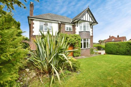 4 bedroom Detached house for sale in Station Road, Trevor, Llangollen, LL20