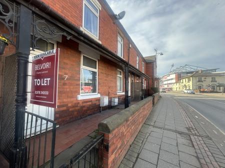 1 bedroom House share to let in Mold Road, Wrexham, LL11