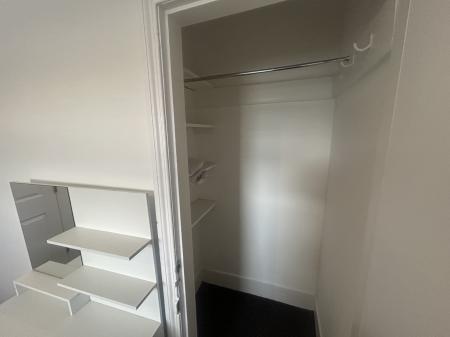 1 bedroom House share to let in Mold Road, Wrexham, LL11