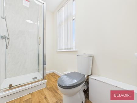 1 bedroom House share to let in Rhosddu Road, Wrexham, LL11