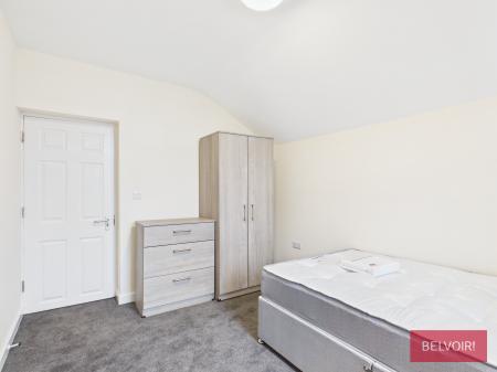 1 bedroom House share to let in Rhosddu Road, Wrexham, LL11