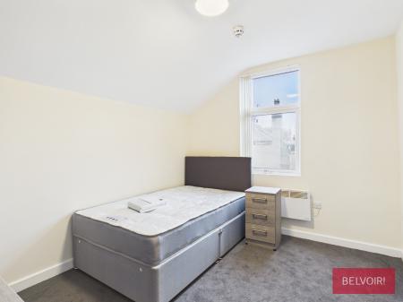 1 bedroom House share to let in Rhosddu Road, Wrexham, LL11