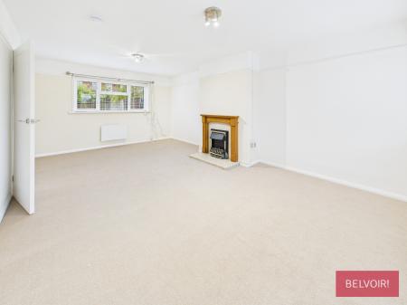 3 bedroom End of terrace house for sale in Greenfields, Burton, LL12