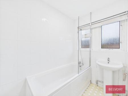 3 bedroom End of terrace house for sale in Greenfields, Burton, LL12