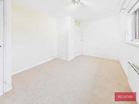 3 bedroom End of terrace house for sale in Greenfields, Burton, LL12