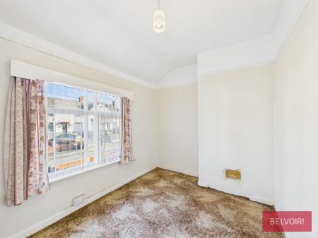 3 bedroom Terraced House for sale in Glen Avon, Wrexham, LL12