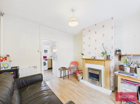 3 bedroom Terraced House for sale in Glen Avon, Wrexham, LL12