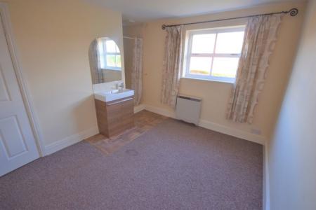 2 bedroom Flat to let in Chester Road, Lavister, Rossett, LL12