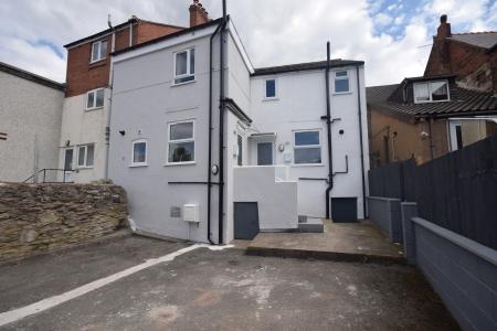 2 bedroom Detached house to let in Market Street, Rhosllanerchrugog, Wrexham, LL14