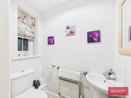 4 bedroom Semi-detached house for sale in Hardwick Drive, Gwersyllt, LL11