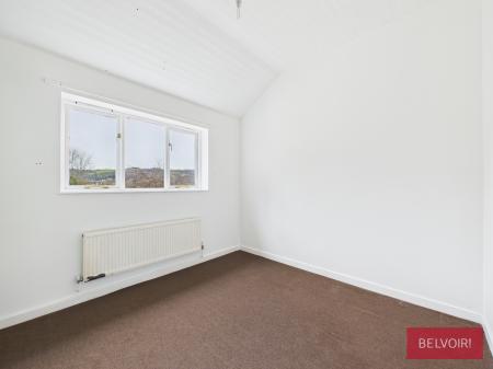 3 bedroom Flat to let in Railway Road, Cefn Mawr, LL14