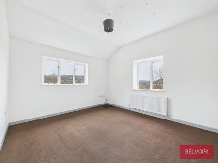 3 bedroom Flat to let in Railway Road, Cefn Mawr, LL14