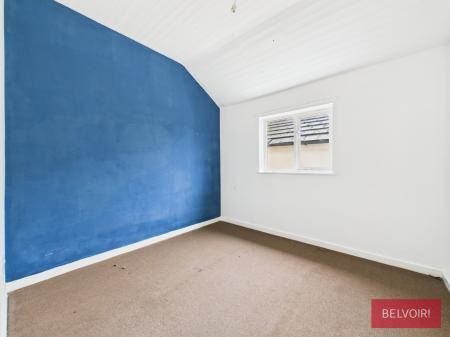 3 bedroom Flat to let in Railway Road, Cefn Mawr, LL14