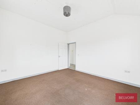 3 bedroom Flat to let in Railway Road, Cefn Mawr, LL14