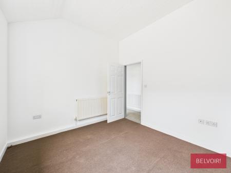 3 bedroom Flat to let in Railway Road, Cefn Mawr, LL14