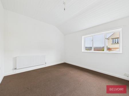 3 bedroom Flat to let in Railway Road, Cefn Mawr, LL14