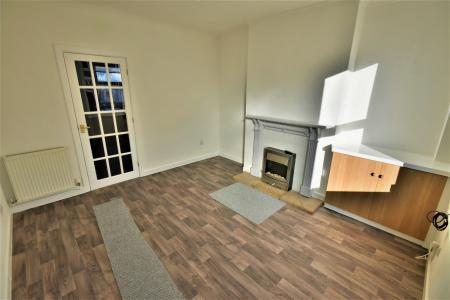 2 bedroom Terraced House to let in Vernon Street, Rhosddu, Wrexham, LL11