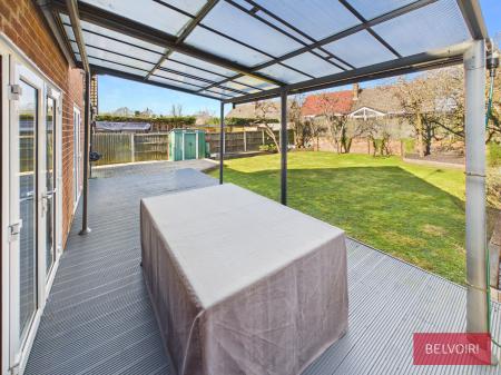 4 bedroom Detached house to let in Denning Road, Borras, LL12