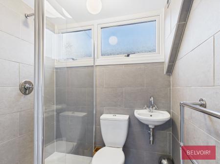 4 bedroom Detached house to let in Denning Road, Borras, LL12