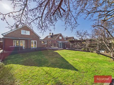 4 bedroom Detached house to let in Denning Road, Borras, LL12