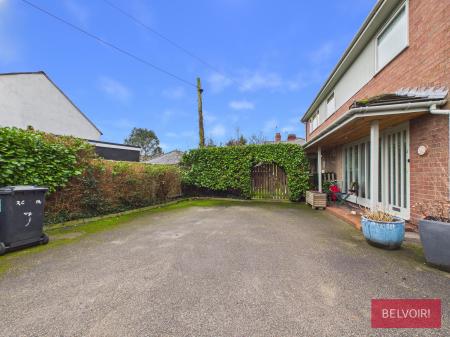 4 bedroom Detached house for sale in Chapel Lane, Rossett, Wrexham, LL12