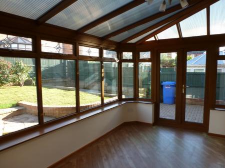 3 bedroom Detached house to let in Newmarket Rise, Wrexham, LL13