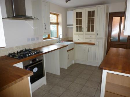 3 bedroom Detached house to let in Newmarket Rise, Wrexham, LL13