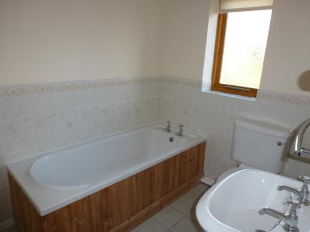 3 bedroom Detached house to let in Newmarket Rise, Wrexham, LL13