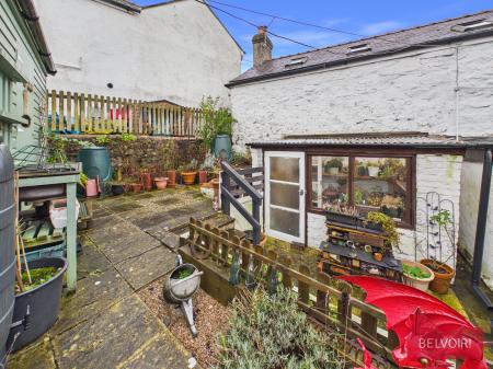 2 bedroom Semi-detached house for sale in Methodist Hill, Froncysyllte, Llangollen, LL20