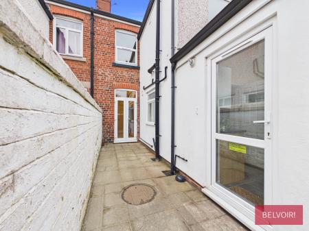 2 bedroom Terraced House to let in Benjamin Road, Wrexham, LL13