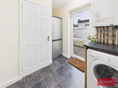 2 bedroom Terraced House to let in Benjamin Road, Wrexham, LL13