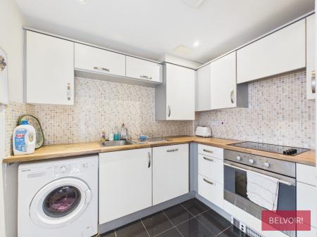 2 bedroom Flat for sale in Lamberton Drive, Brymbo, Wrexham, LL11