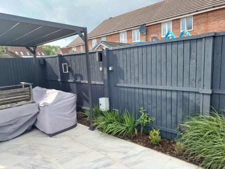 3 bedroom End of terrace house to let in Charles Street, Brymbo, LL11