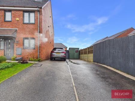 3 bedroom End of terrace house to let in Charles Street, Brymbo, LL11