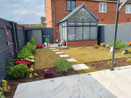 3 bedroom End of terrace house to let in Charles Street, Brymbo, LL11