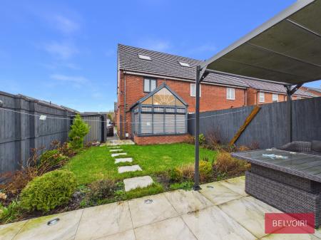 3 bedroom End of terrace house to let in Charles Street, Brymbo, LL11