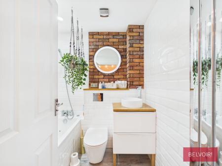 3 bedroom End of terrace house to let in Charles Street, Brymbo, LL11