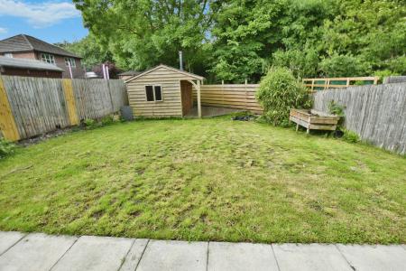 4 bedroom Detached house for sale in Rhuddlan Road, Acrefair, LL14