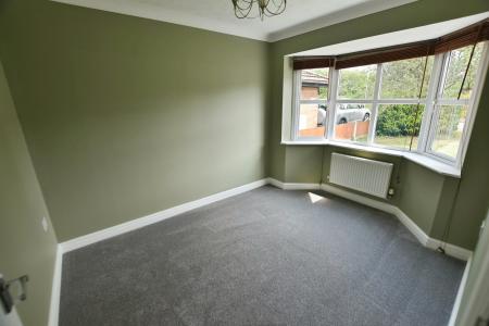 4 bedroom Detached house for sale in Rhuddlan Road, Acrefair, LL14