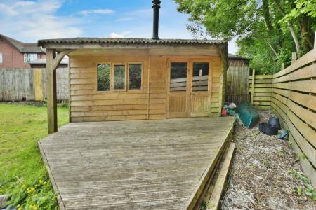 4 bedroom Detached house for sale in Rhuddlan Road, Acrefair, LL14