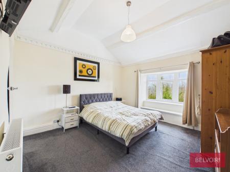 3 bedroom End of terrace house for sale in Swan Terrace, Woodlands Road